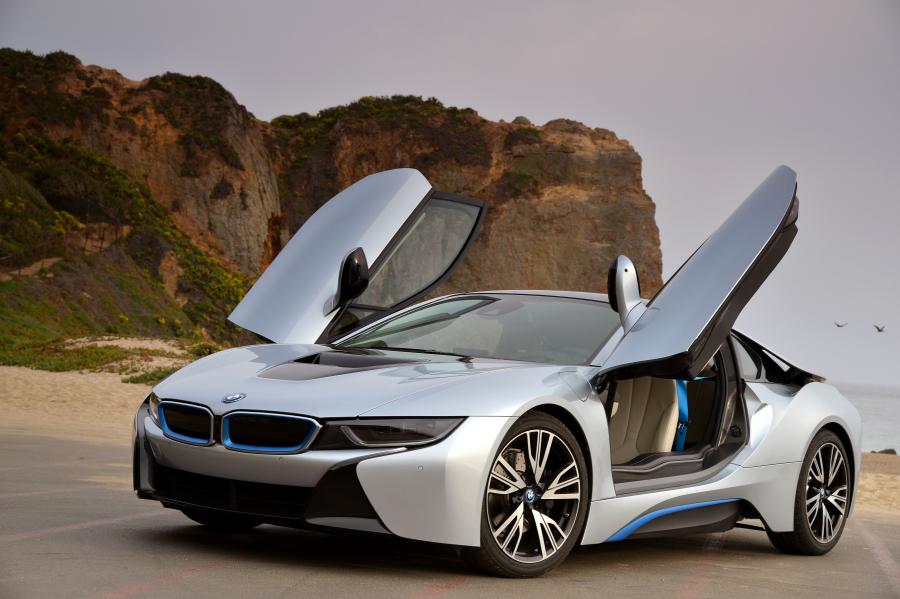 BMW i8 2014 года  (фото 85 из 180)